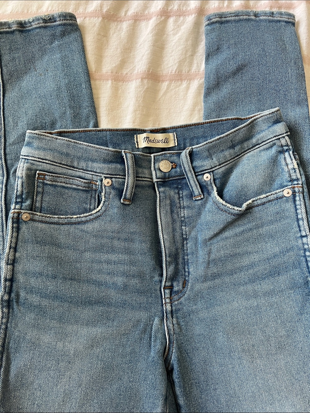 Madewell High-Rise Jeans in Medium Light Wash Denim